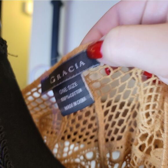 Gracias Netted Top  - Picture 2 of 3